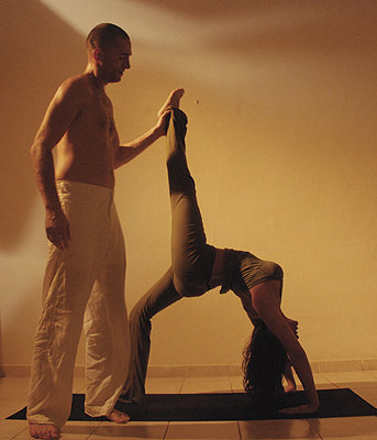 michael-and-yael-partner-yoga